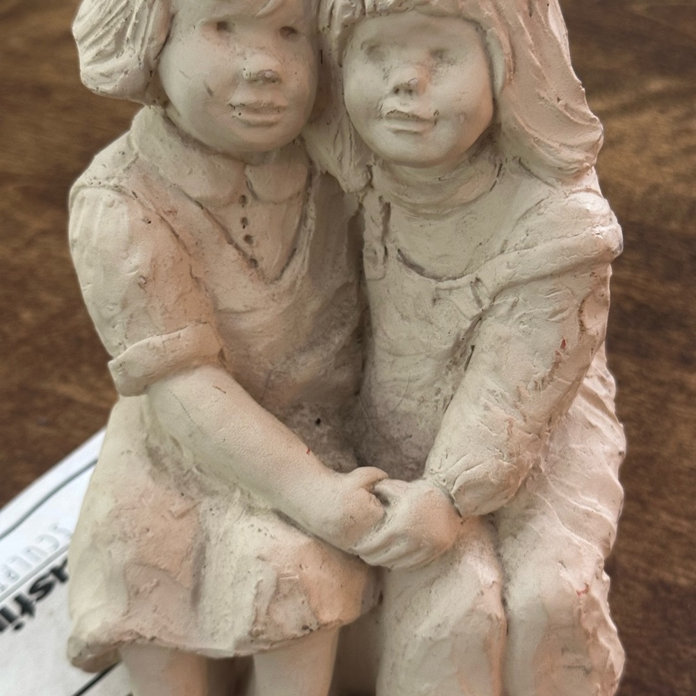 FRIENDS Austin Sculpture Figurine in Black and White - Picture 4 of 4